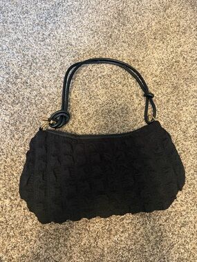 Black Women's Shoulder Bag - Classic Textured Carry